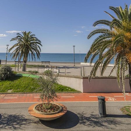 105 - La Casa Di Jacopo, Fronte E Vista Mare In Centro A Riva Trigoso, 20 Metri Dalla Spiaggia Apartman Sestri Levante Kültér fotó